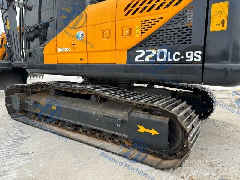 Hyundai R220LC-9S Pelle sur chenilles