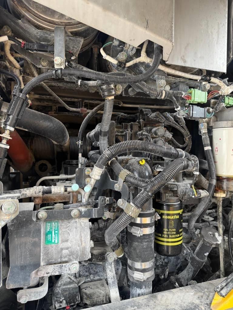 Komatsu WA 320-8 Chargeuse sur pneus