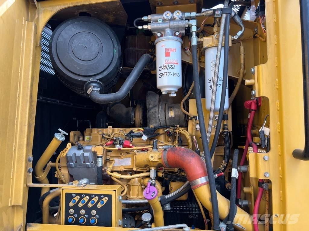 CAT 140M Niveleuse