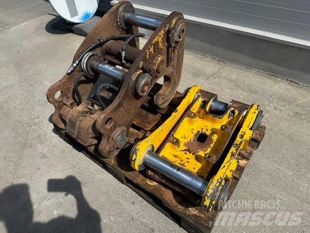 Liebherr R 906 Pelle rétro arrière