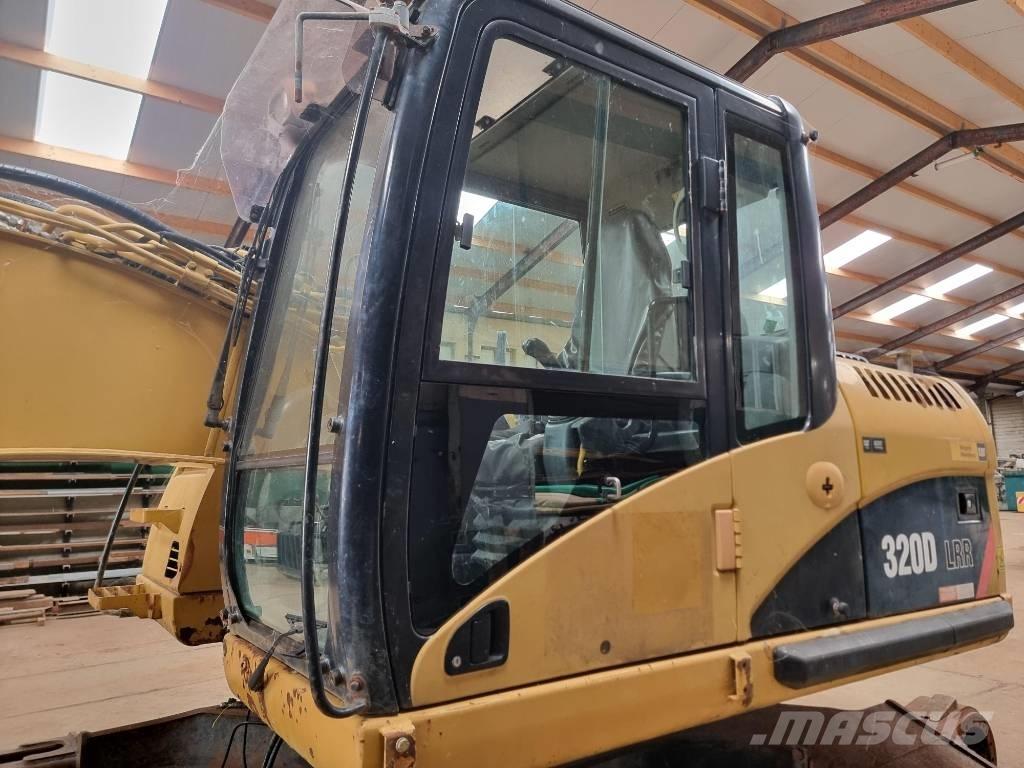 CAT 320 D FOR PARTS Pelle sur chenilles