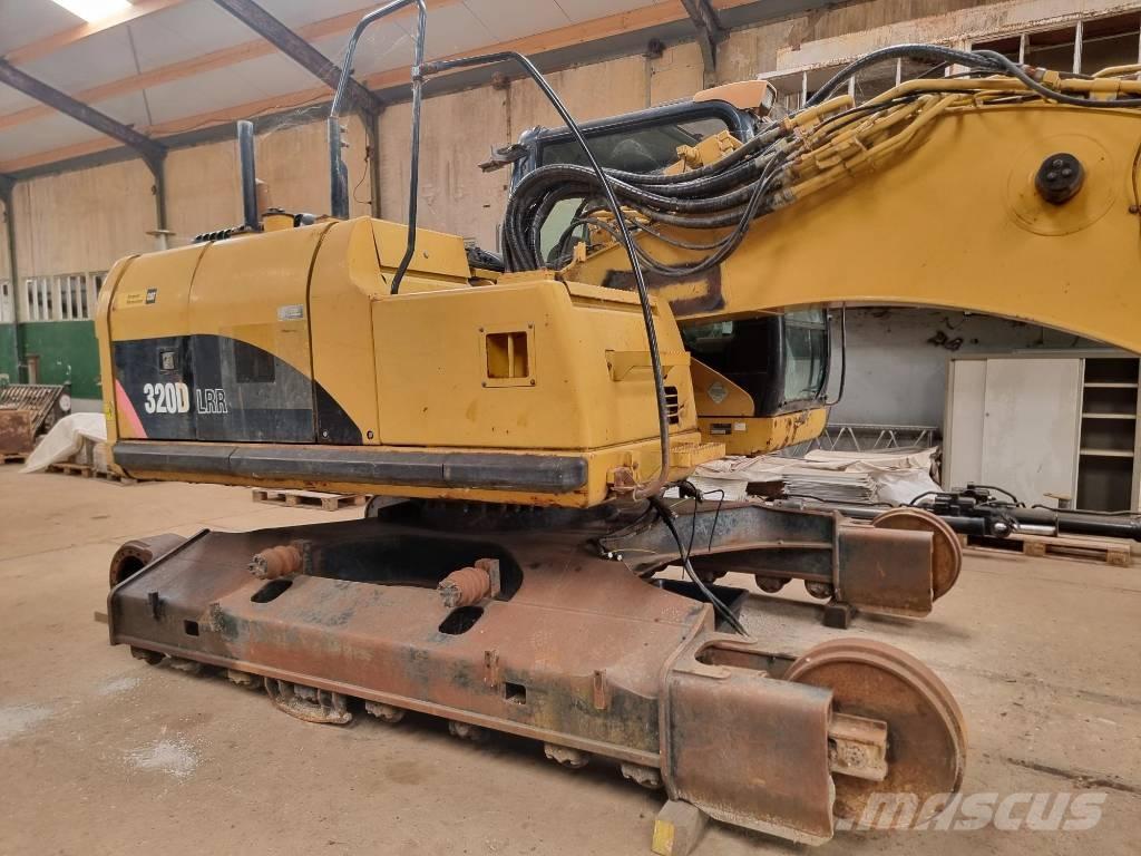 CAT 320 D FOR PARTS Pelle sur chenilles