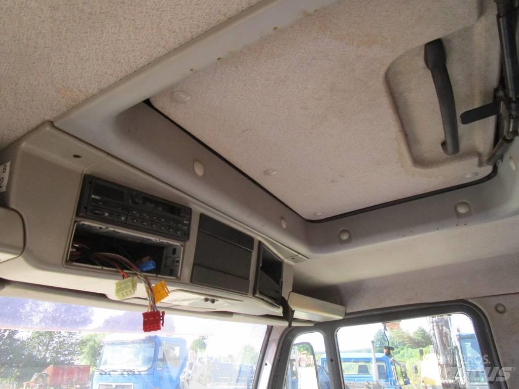 MAN LE 180C  L 2000 Camion benne