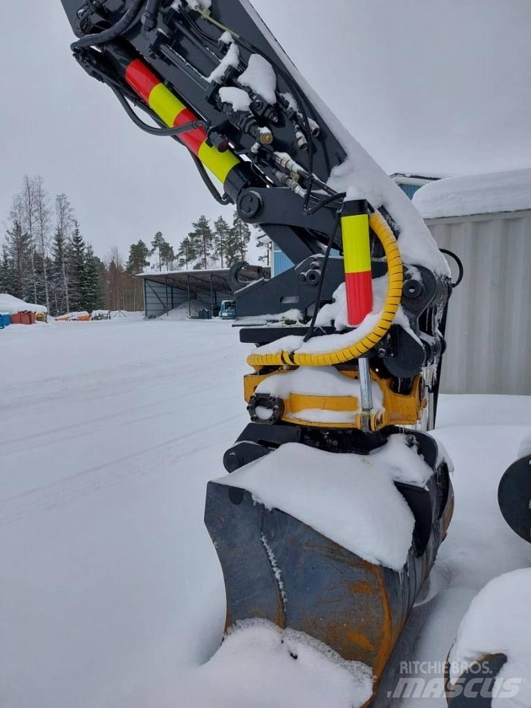 Volvo EW 200 Pelle sur pneus