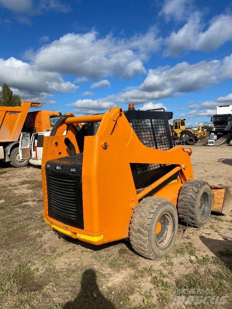 CASE 95 XT Chargeuse compacte