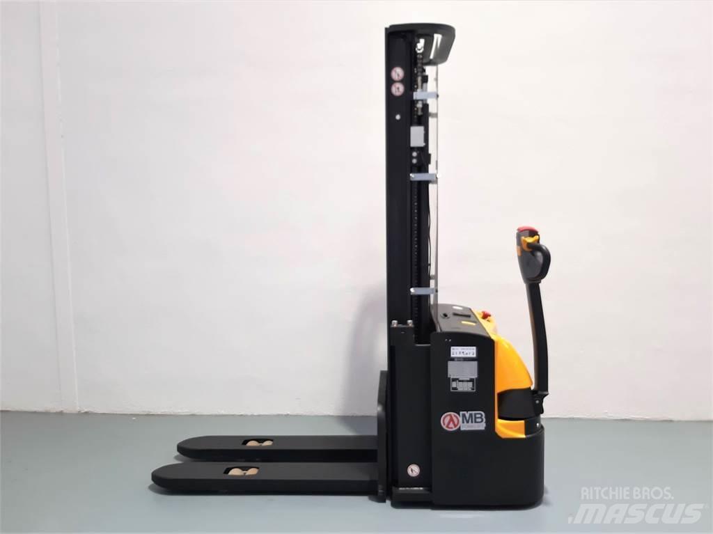  ES16 16WA 3F500 Gerbeur accompagnant
