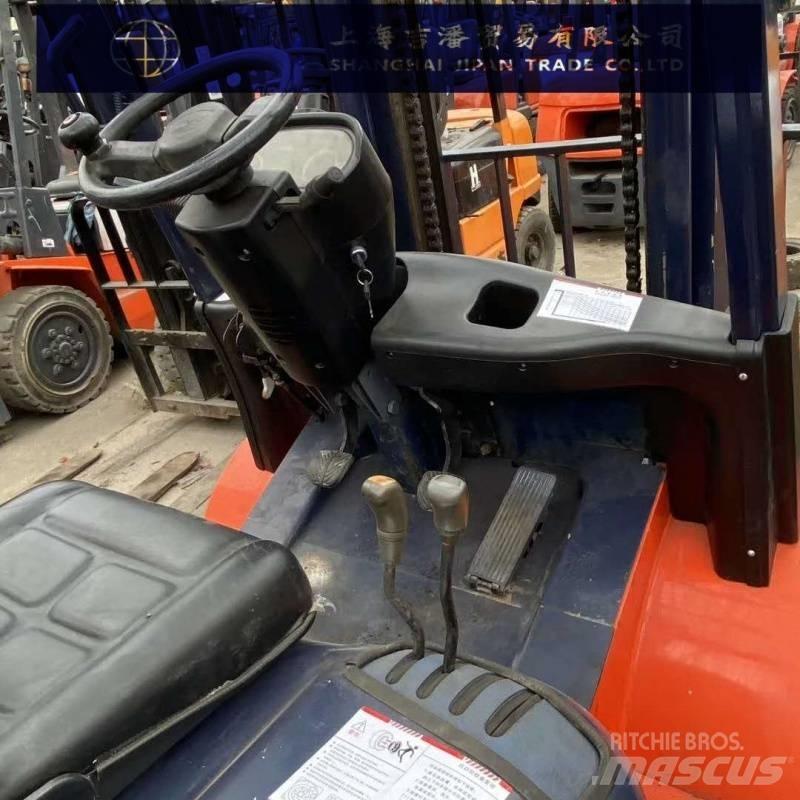 Heli 30 Chariots diesel