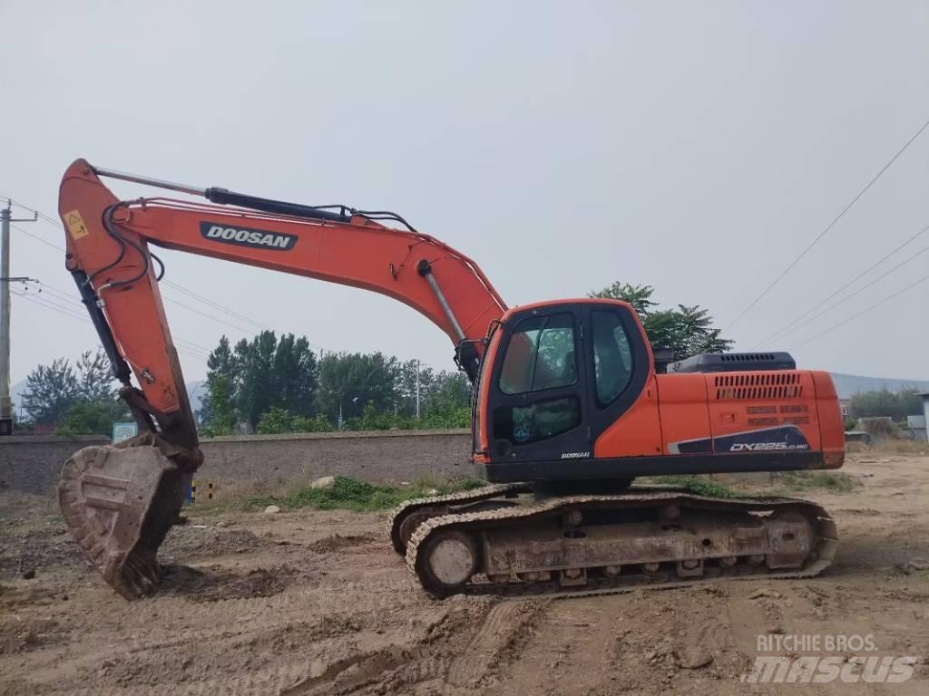 Doosan DX225LC-9C Pelle sur chenilles
