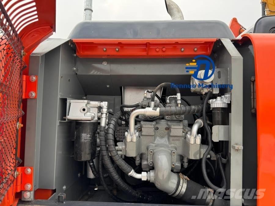 Hitachi ZX 240 Pelle sur chenilles