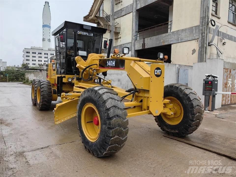 CAT 140H Niveleuse