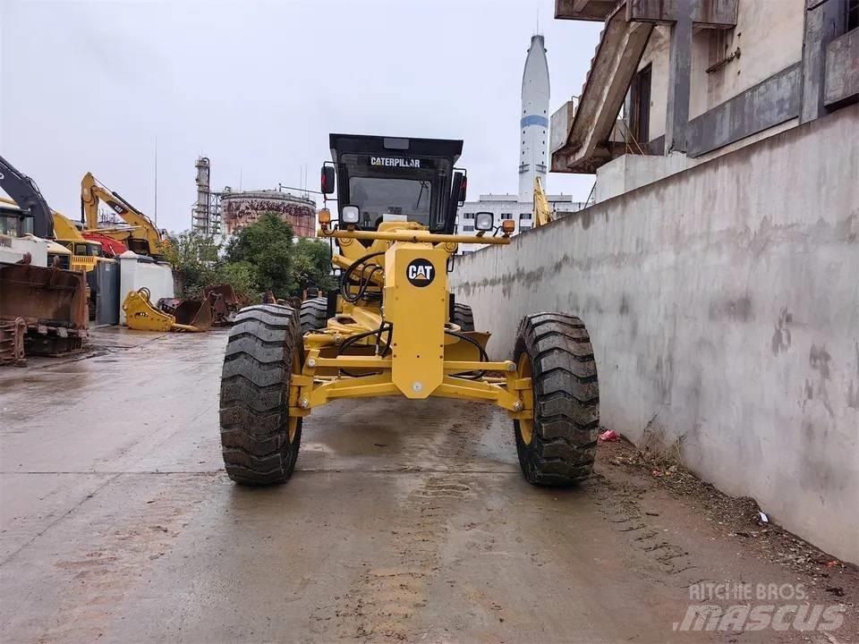 CAT 140H Niveleuse