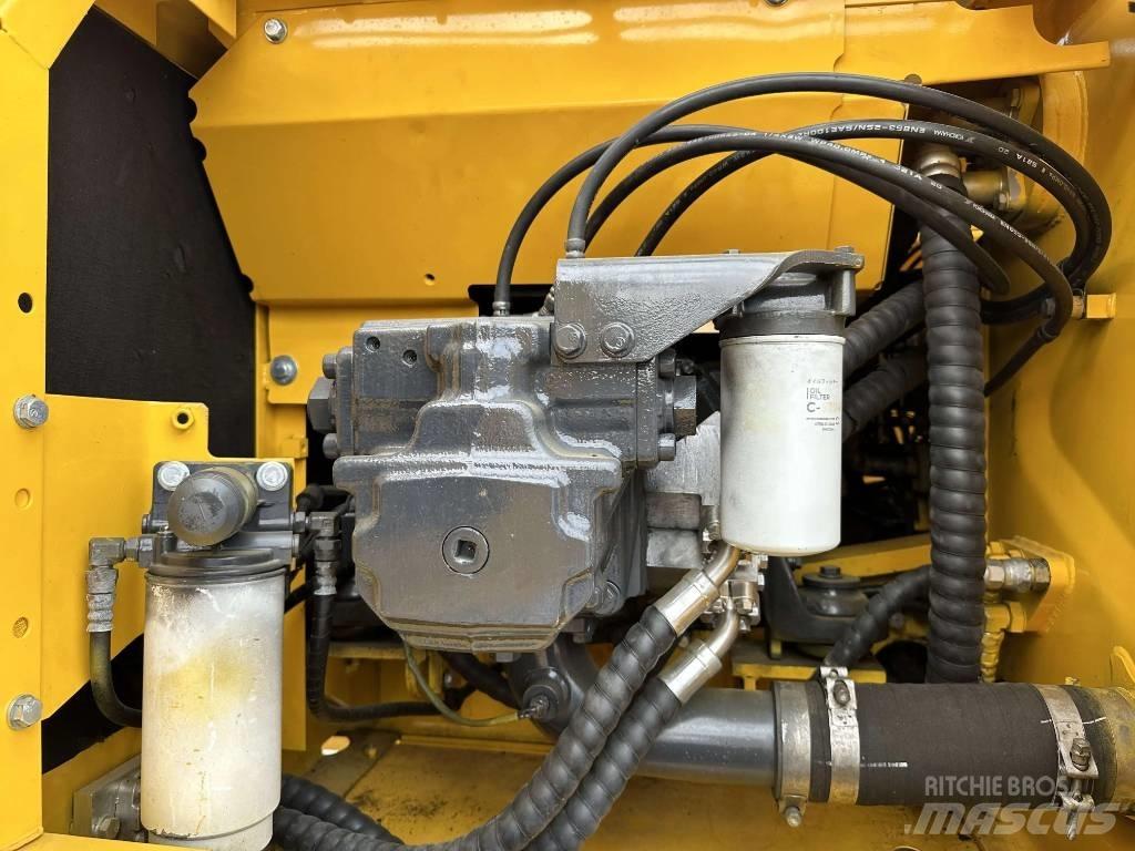 Komatsu PC200-8 Pelle sur chenilles