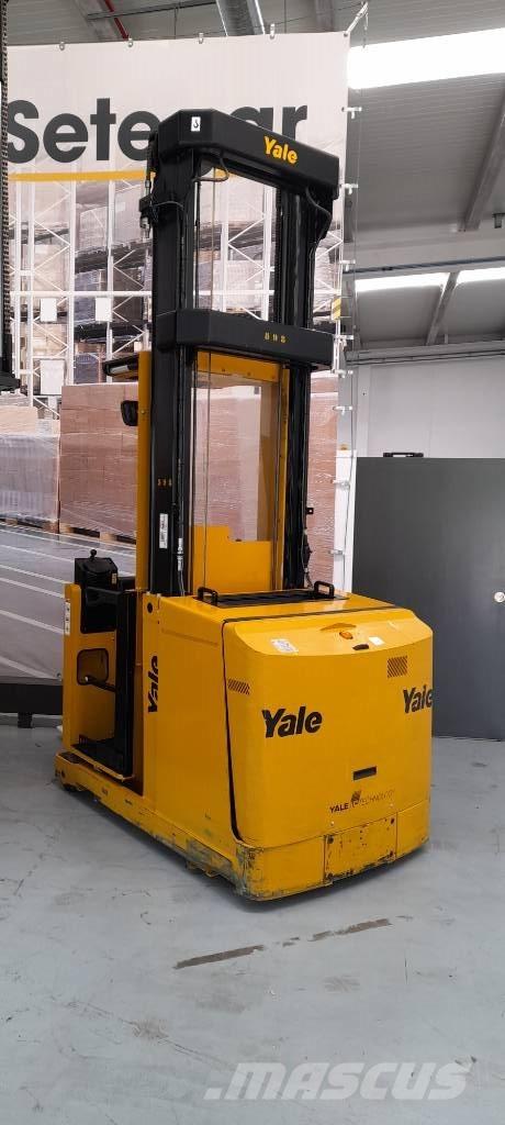 Yale M 010 S Préparateur de commande haute levée