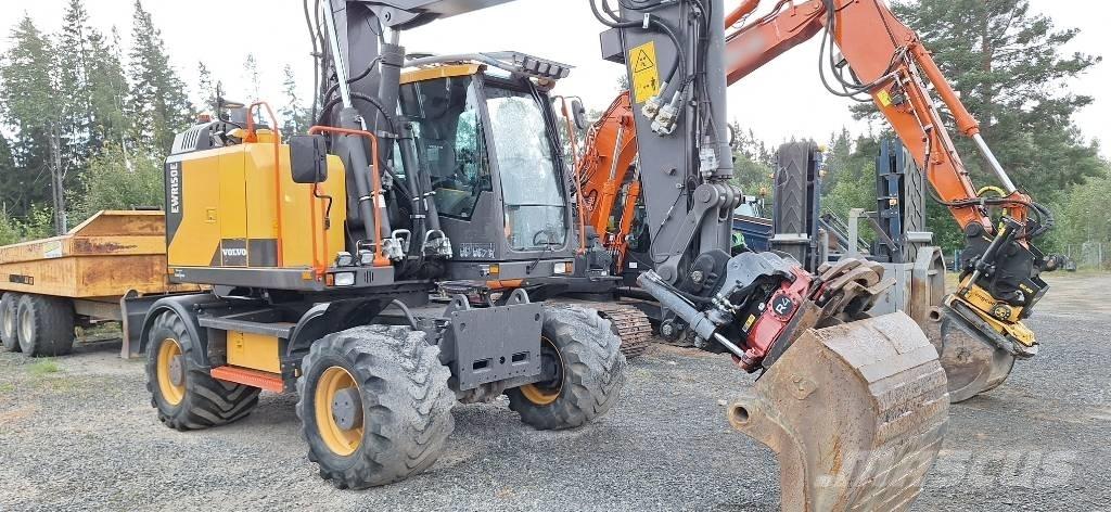 Volvo EWR 150 E Pelle sur pneus