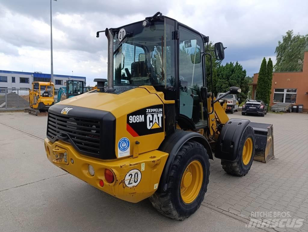 CAT 908M Chargeuse sur pneus