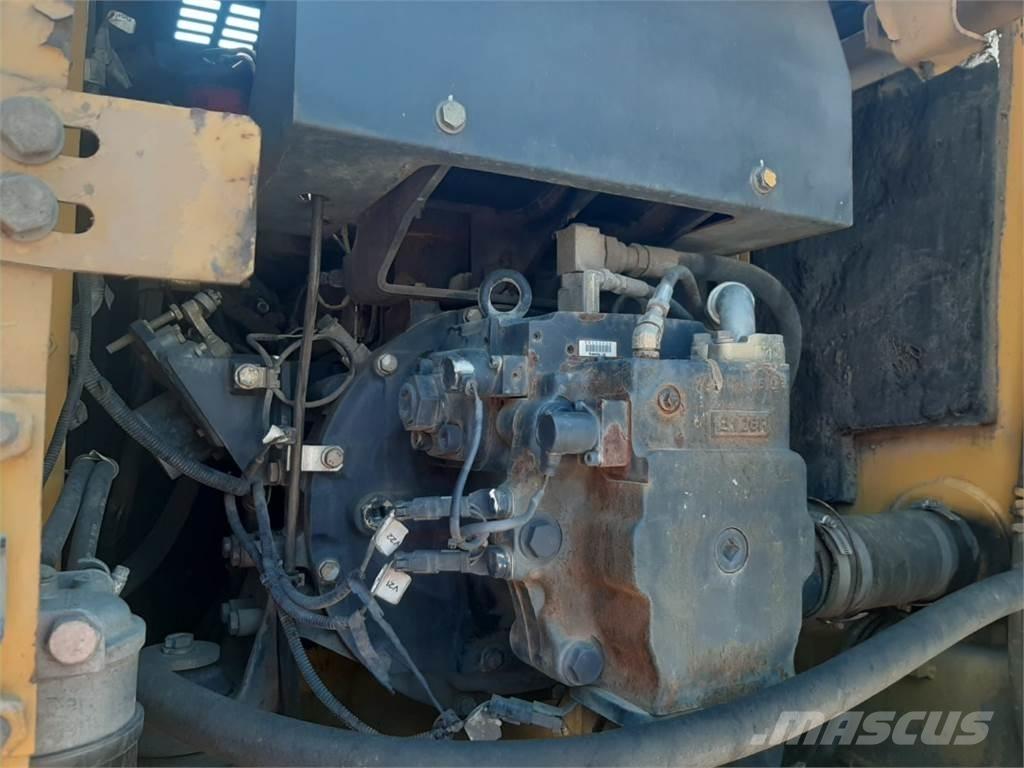 Komatsu PW180-7 Pelle sur pneus