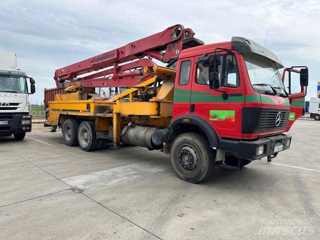 Mercedes-Benz 2435 Camion malaxeur