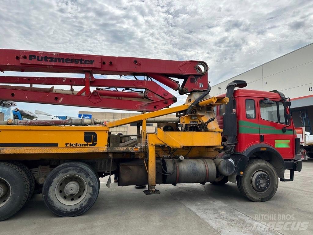 Mercedes-Benz 2435 Camion malaxeur
