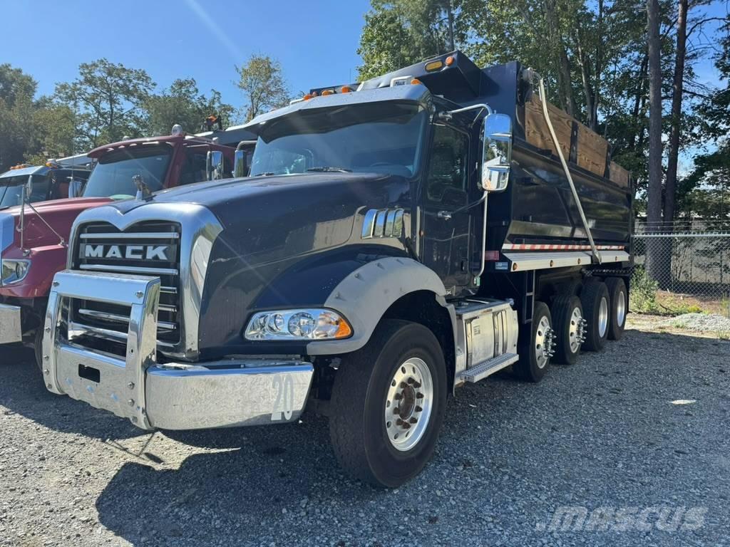Mack GU813 Camion benne
