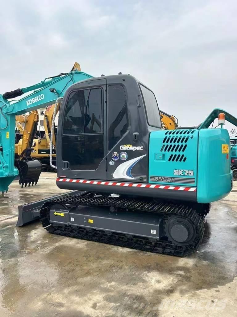Kobelco SK 75 Pelle sur chenilles