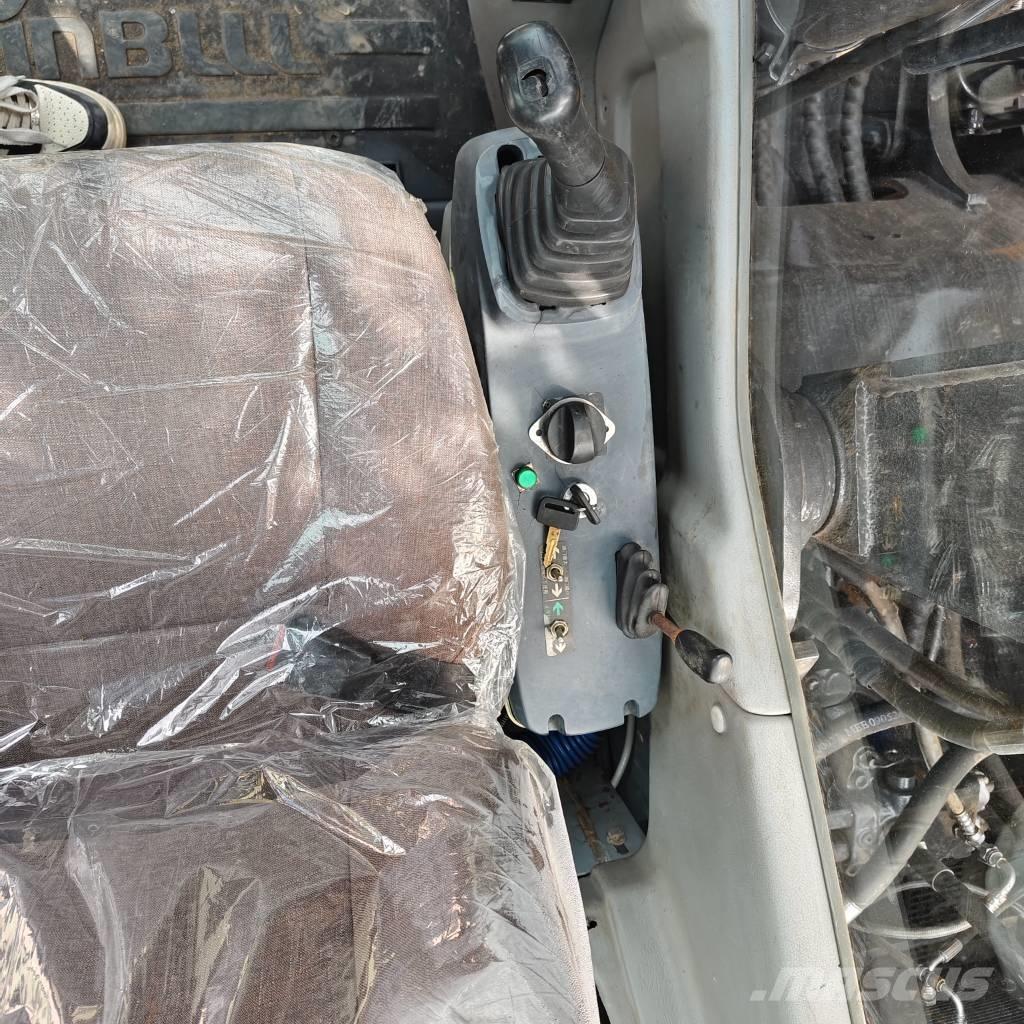 Hyundai R 150 W Pelle sur pneus