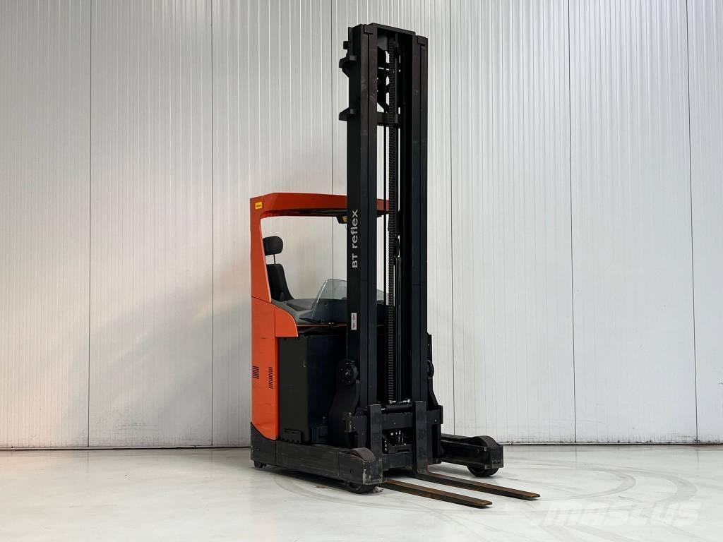 BT RRE160 Chariot à mât rétractable