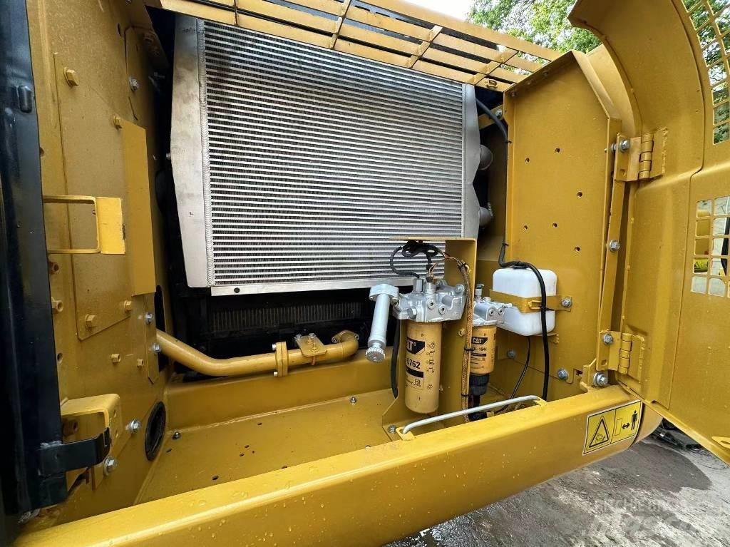 CAT 329 D Pelle sur chenilles