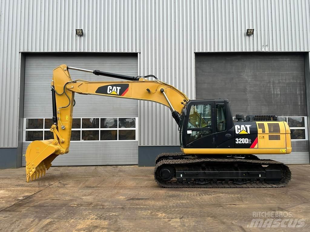 CAT 320D2 Pelle sur chenilles