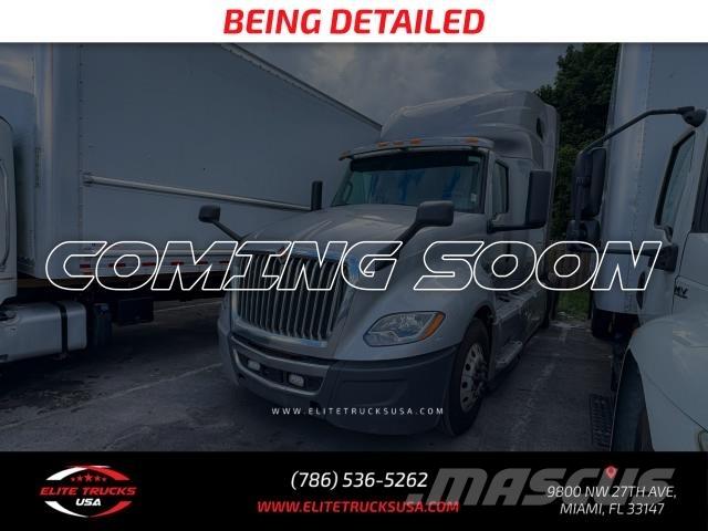 International LT Autre camion