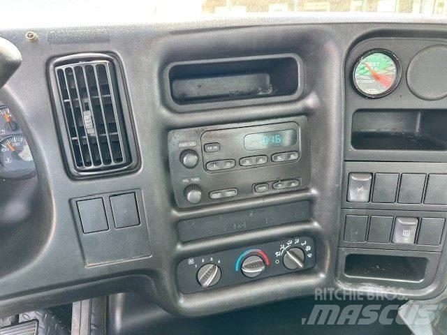 GMC 5500 Camion plateau