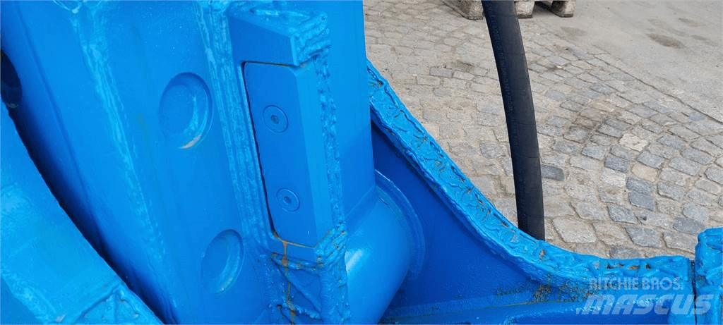  EMB VP3000 Concasseur de Travaux Publics