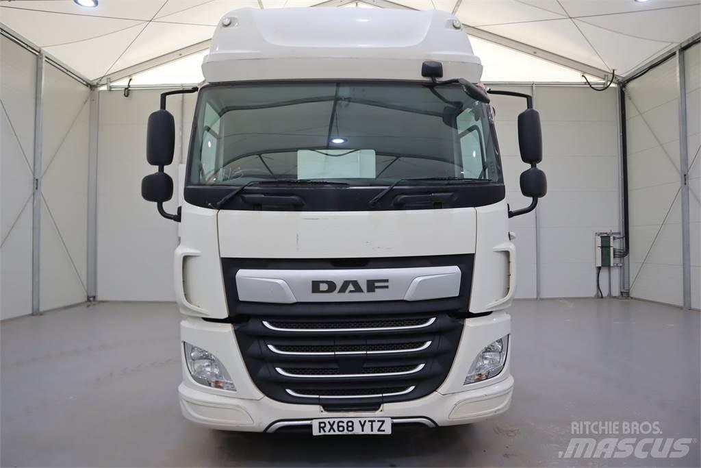 DAF CF450 Tracteur routier