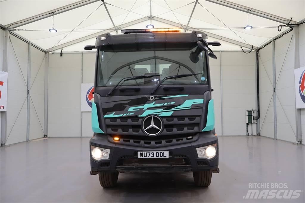 Mercedes-Benz AROCS 3240 Camion benne