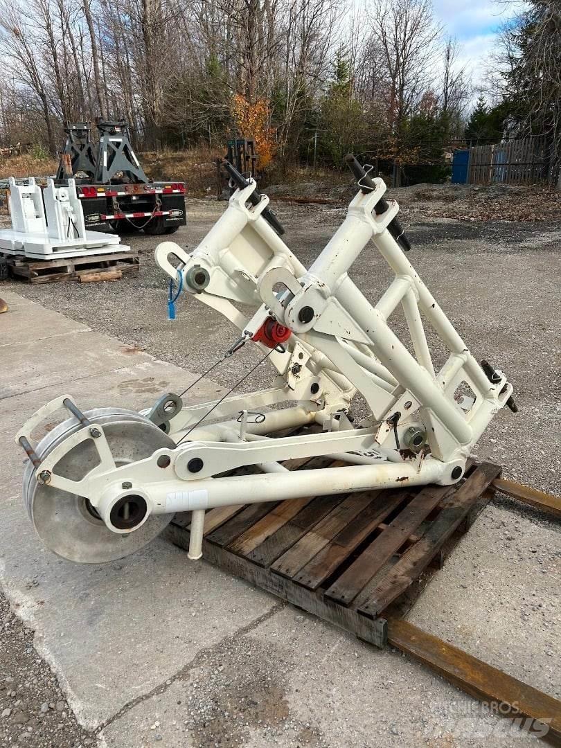 Demag  Bras et Godet