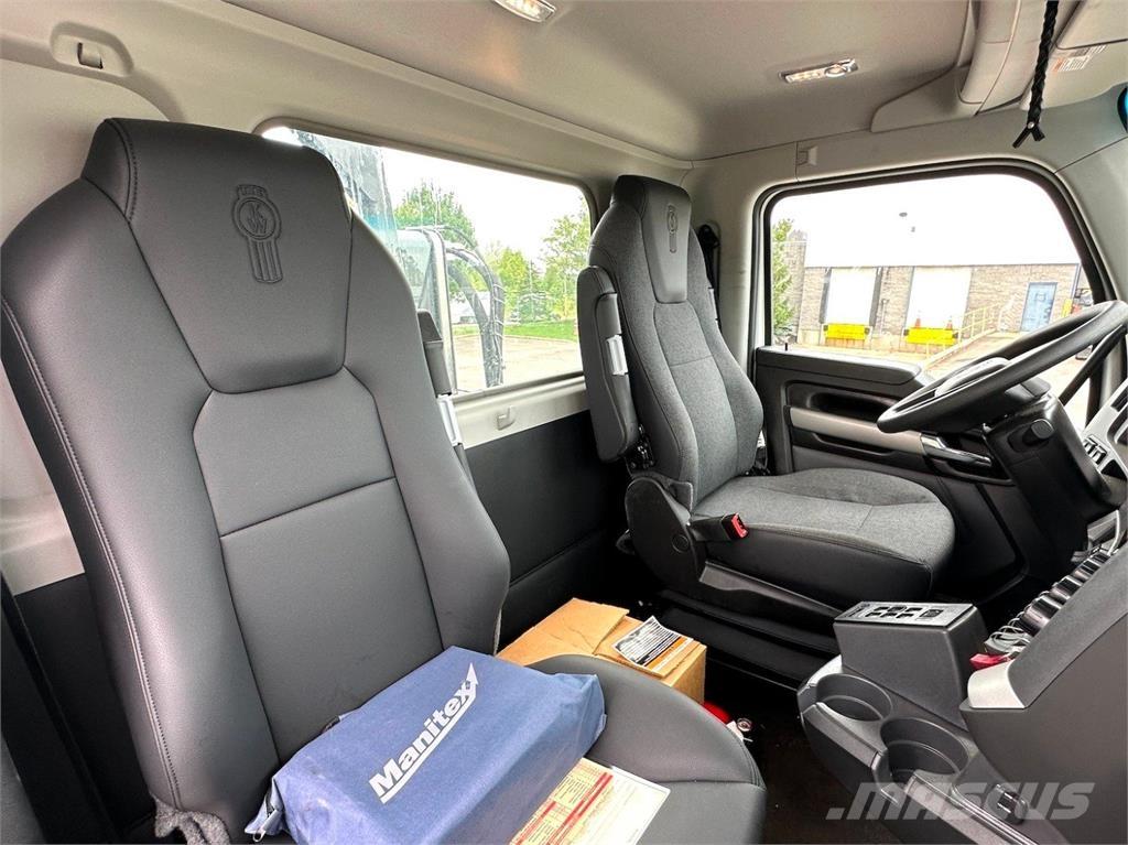 Manitex TC65131 Camion plateau ridelle avec grue