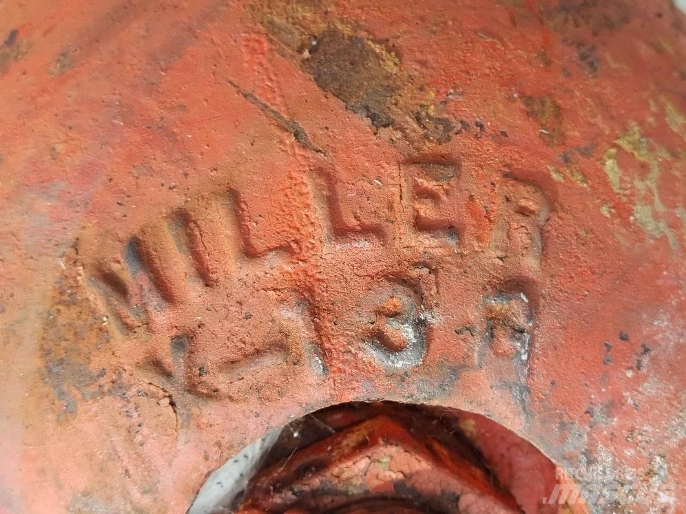 Miller X-13 Accessoires et pièces pour grue