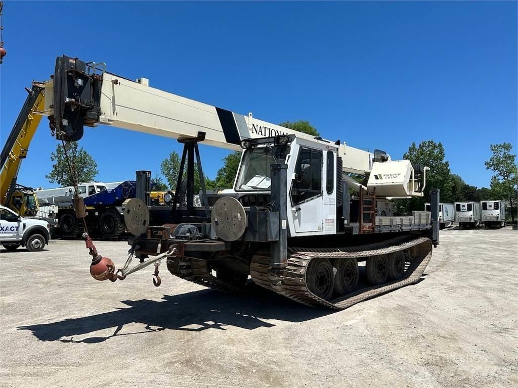 National 1100 Camion plateau ridelle avec grue