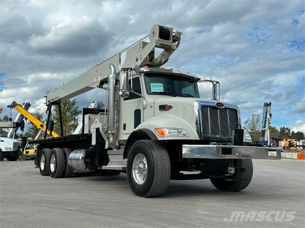 National NBT30H-2 Camion plateau ridelle avec grue