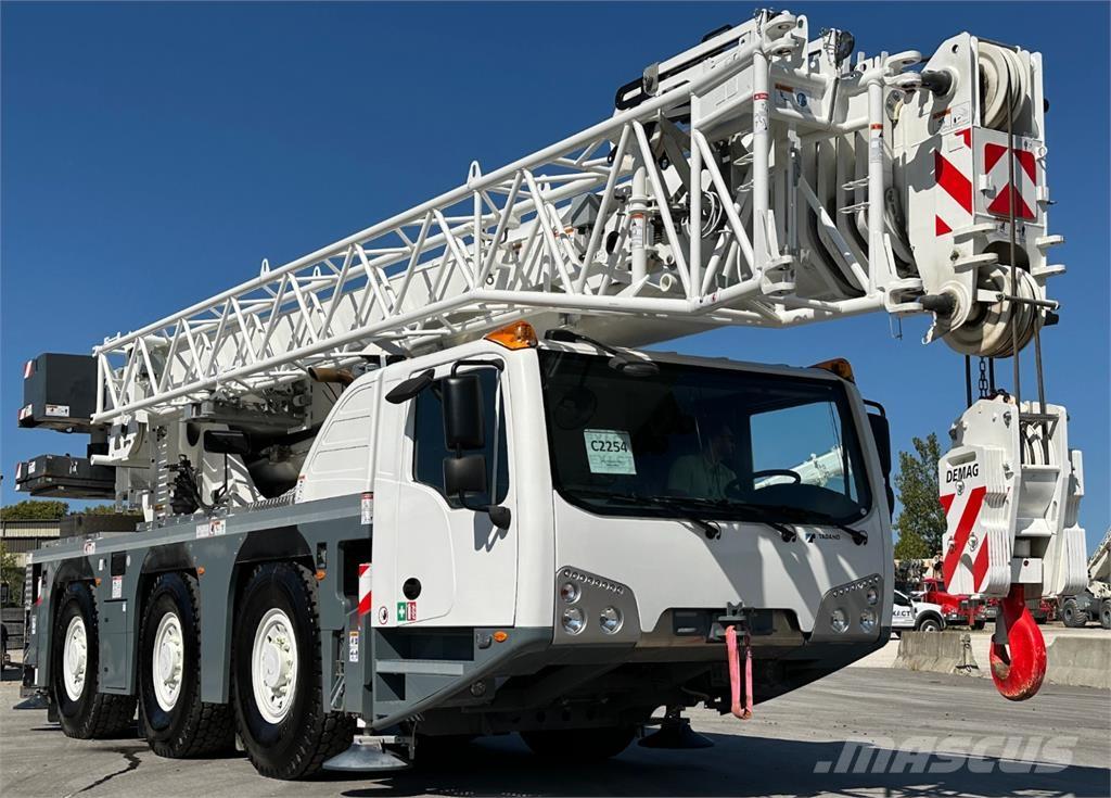 Tadano AC 3.060-1 Grues tout terrain