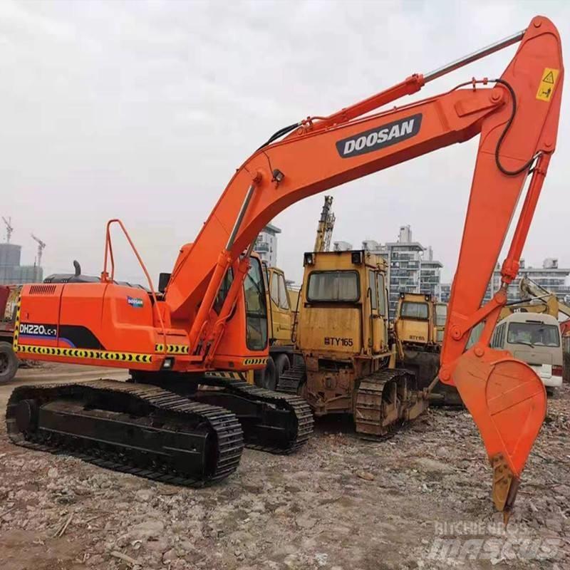 Doosan DH 220 Pelle sur chenilles