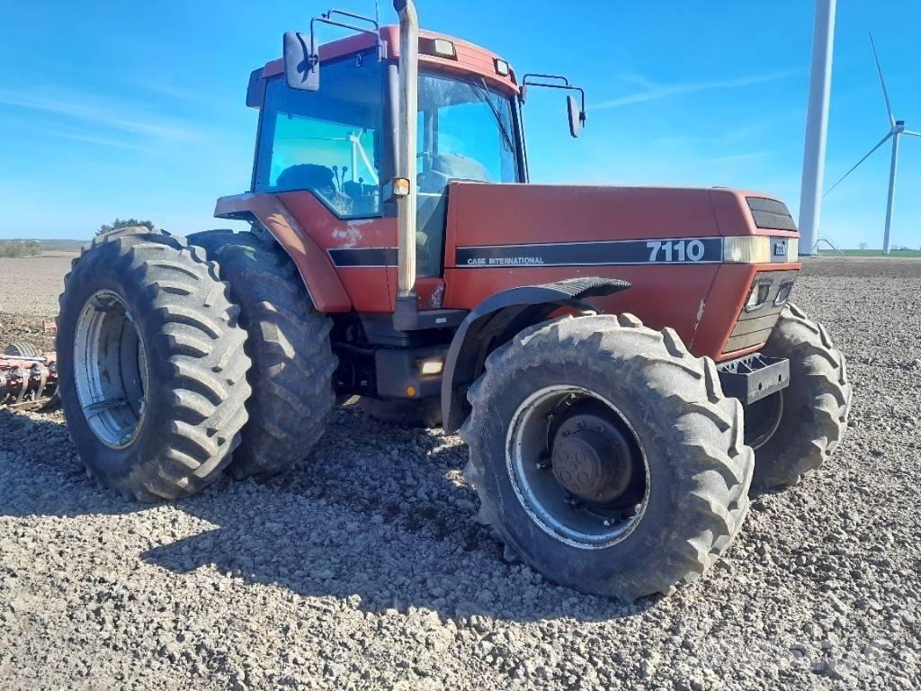 Case IH Magnum 7110 Tracteur