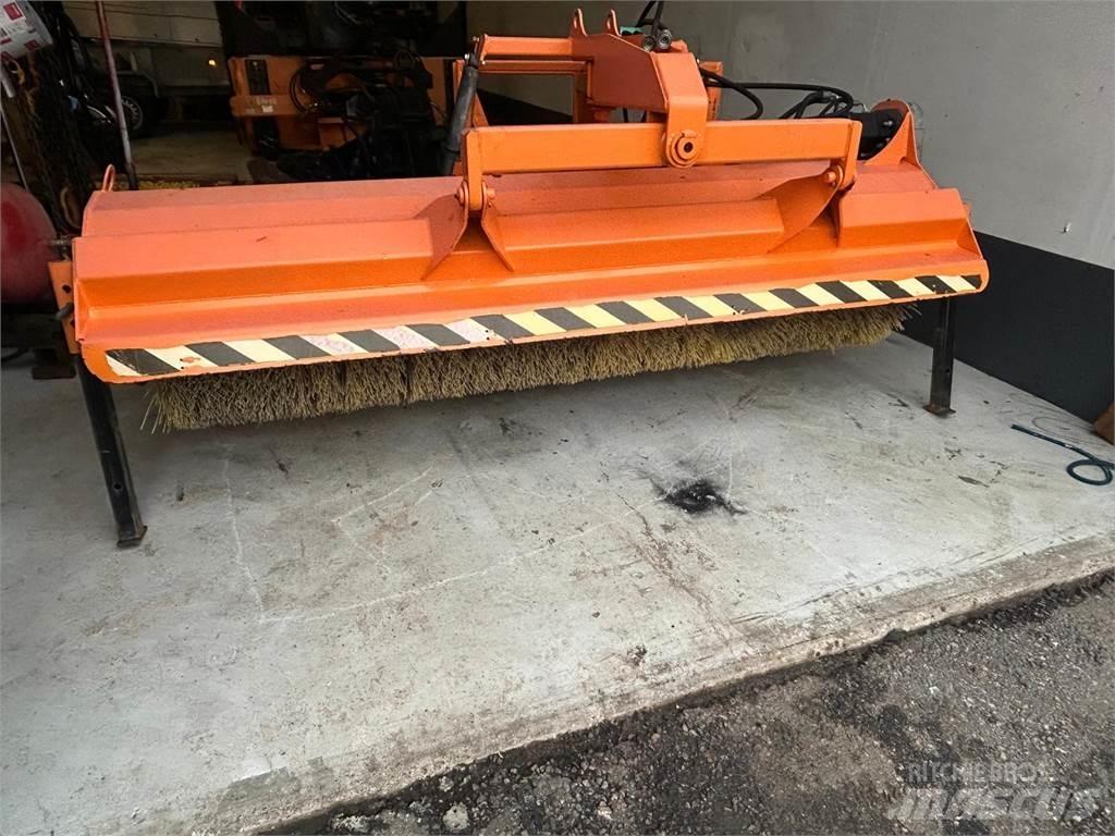 FMG avoharja AH240 Balayeuse / Autolaveuse