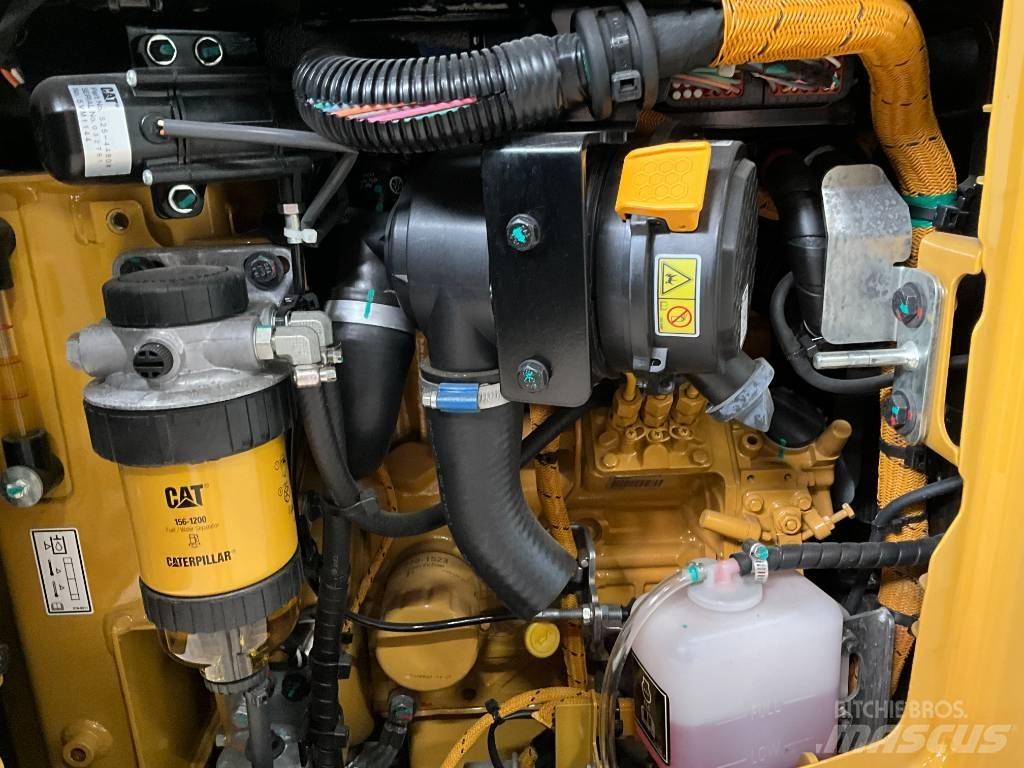 CAT 301.8 UNUSED Mini pelle < 7t