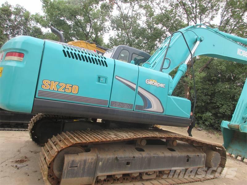 Kobelco SK 260 Pelle sur chenilles