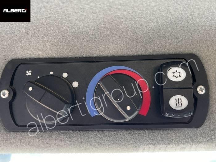 CAT CP 68 B Compacteur de sol