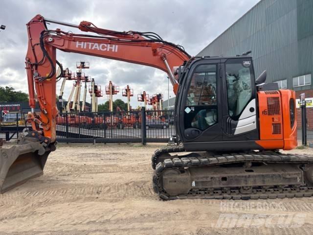 Hitachi ZX 135 US-6 Pelle sur chenilles