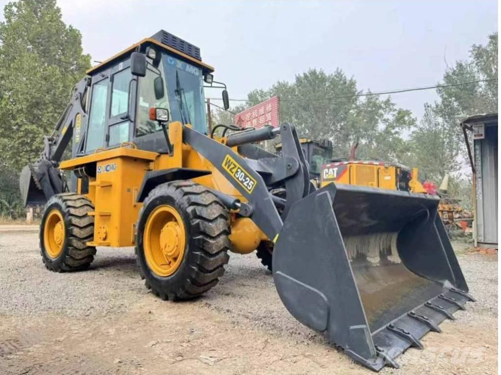 XCMG WZ 30-25 Tractopelle