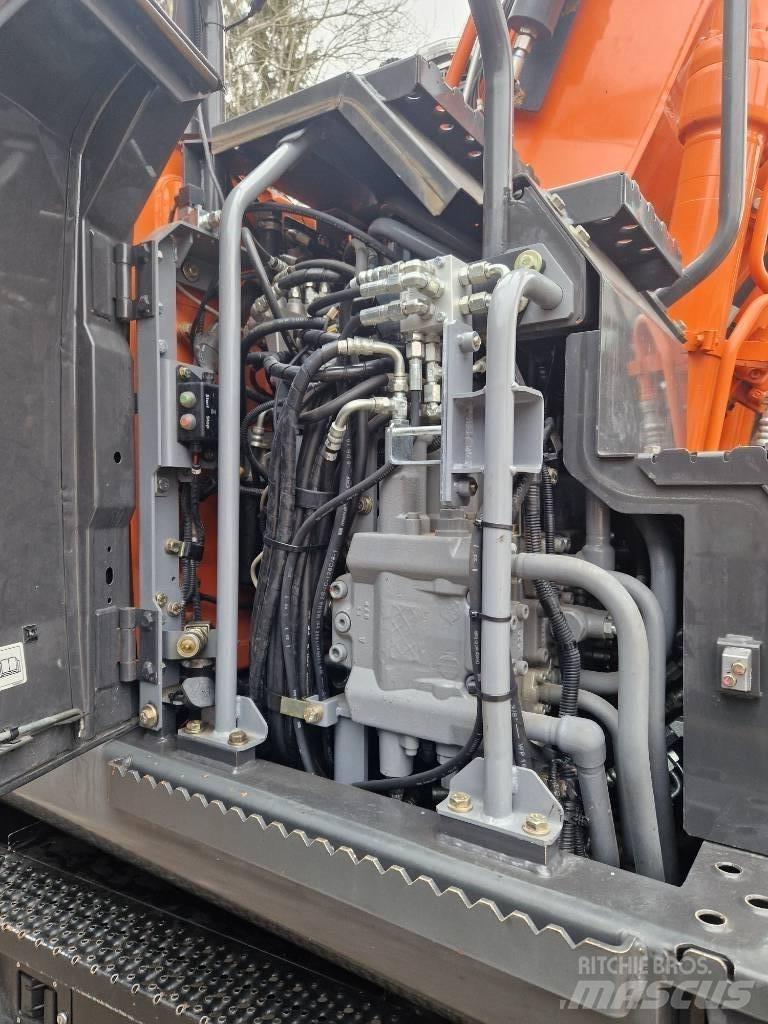 Hitachi ZX 145 W-6 Pelle sur pneus