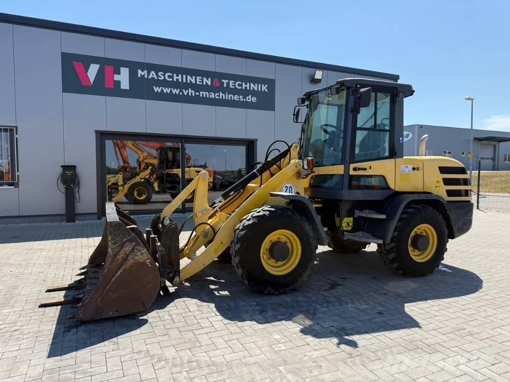 Yanmar V 80 Chargeuse sur pneus