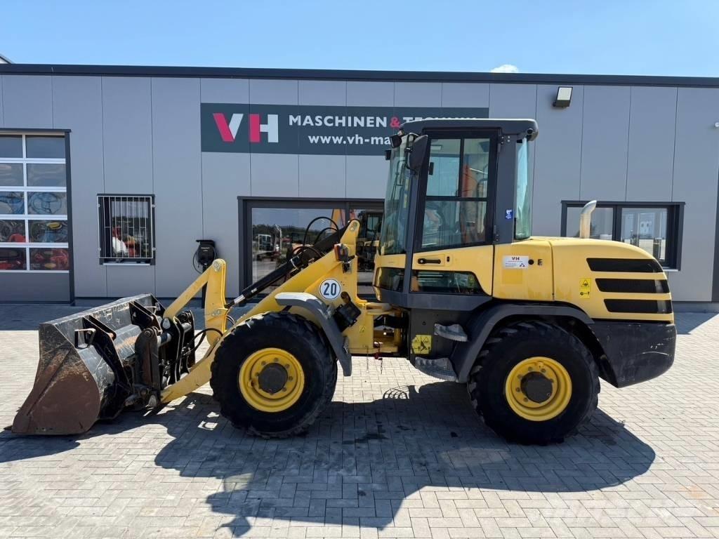 Yanmar V 80 Chargeuse sur pneus
